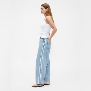 Gap High Rise Pull-On Stripe Wide-Leg Jeans Medium Wash Stripe